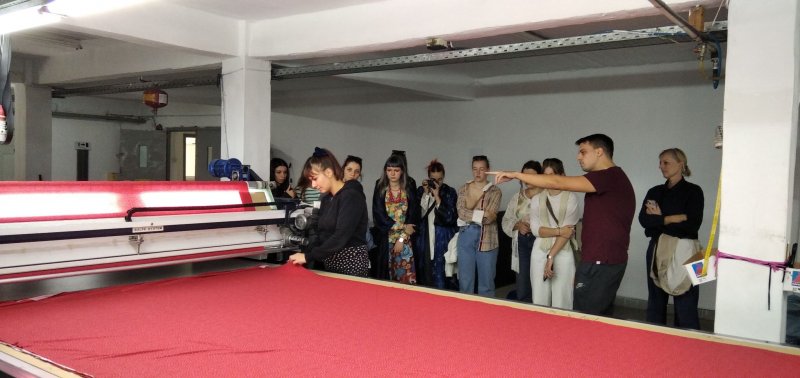 Εκπαιδευτική επίσκεψη σε Βιοτεχνίες Ενδυμάτων της περιοχής μας, για την Ειδικότητα Σχεδιαστή Μόδας του ΙΙΕΚ Δήμου Βόλου της ΚΕΚΠΑ –ΔΙΕΚ