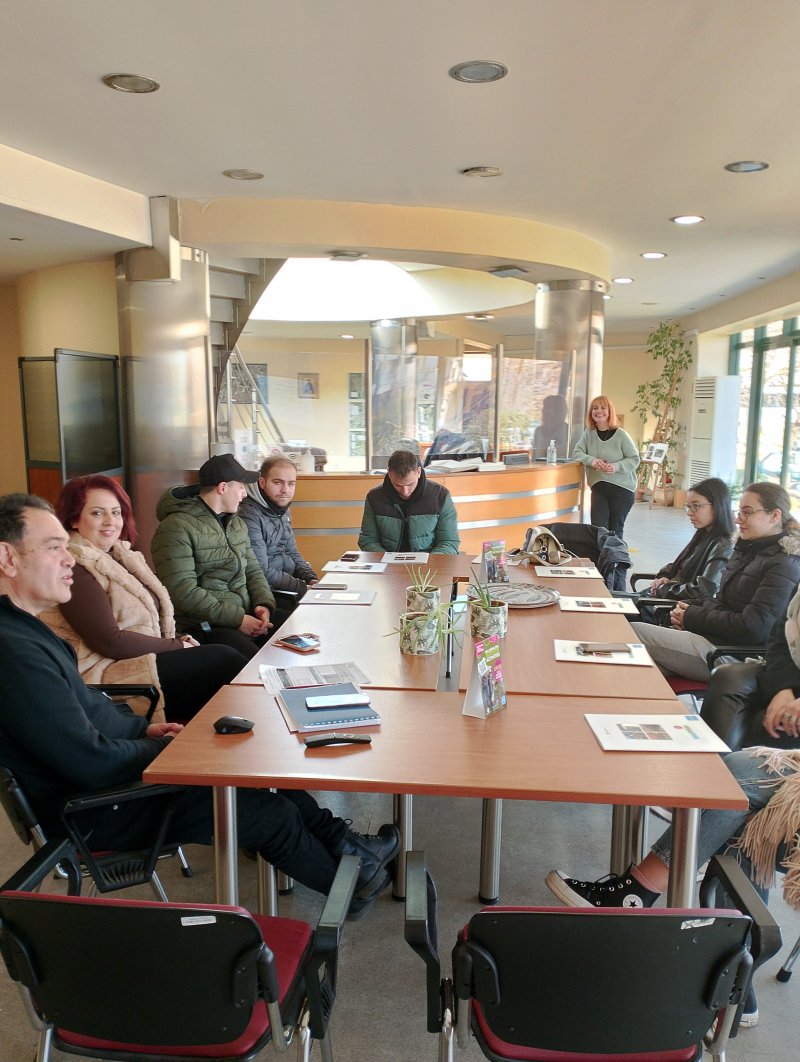 Εκπαιδευτική επίσκεψη πραγματοποίησε η Ειδικότητα Στέλεχος Τουριστικών επιχειρήσεων του ΣΑΕΚ (ΙΙΕΚ) Δήμου Βόλου στο Info Center - Κέντρο Τουρισ