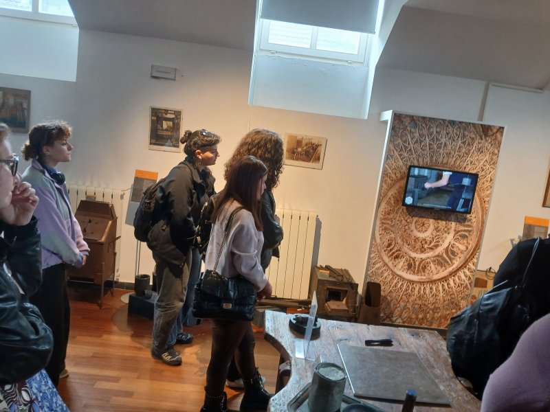 Συμμετοχή της Ι.Σ.Α.Ε.Κ Δήμου Βόλου σε συνέδριο ευρωπαϊκών σχολών κοσμήματος του PLE στην Ιταλία – Διεθνής συνεργασία με τον οίκο κοσμημάτ