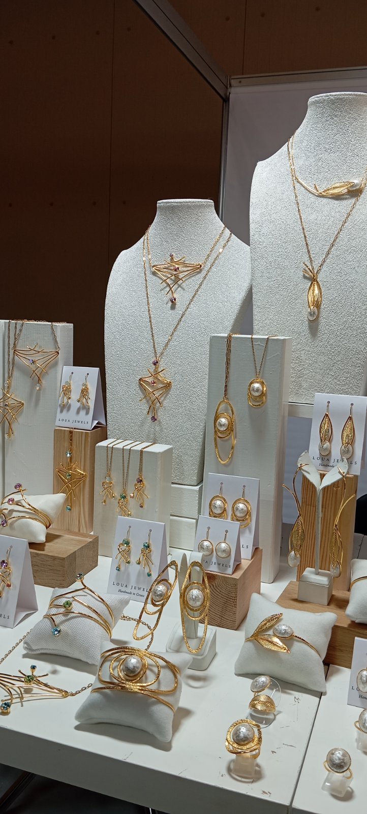 Handmade Jewelry Technician