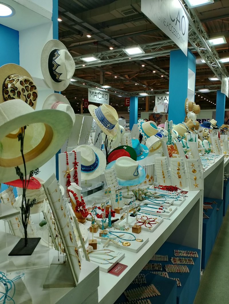 Athens Fashion Trade Show και Eleven the Fashion Project για τους Σπουδαστές της ΙΣΑΕΚ Δήμου Βόλου. Τις δύο μεγάλες κλαδικές εκθέσεις που αφορούν το ρούχο και τα αξ