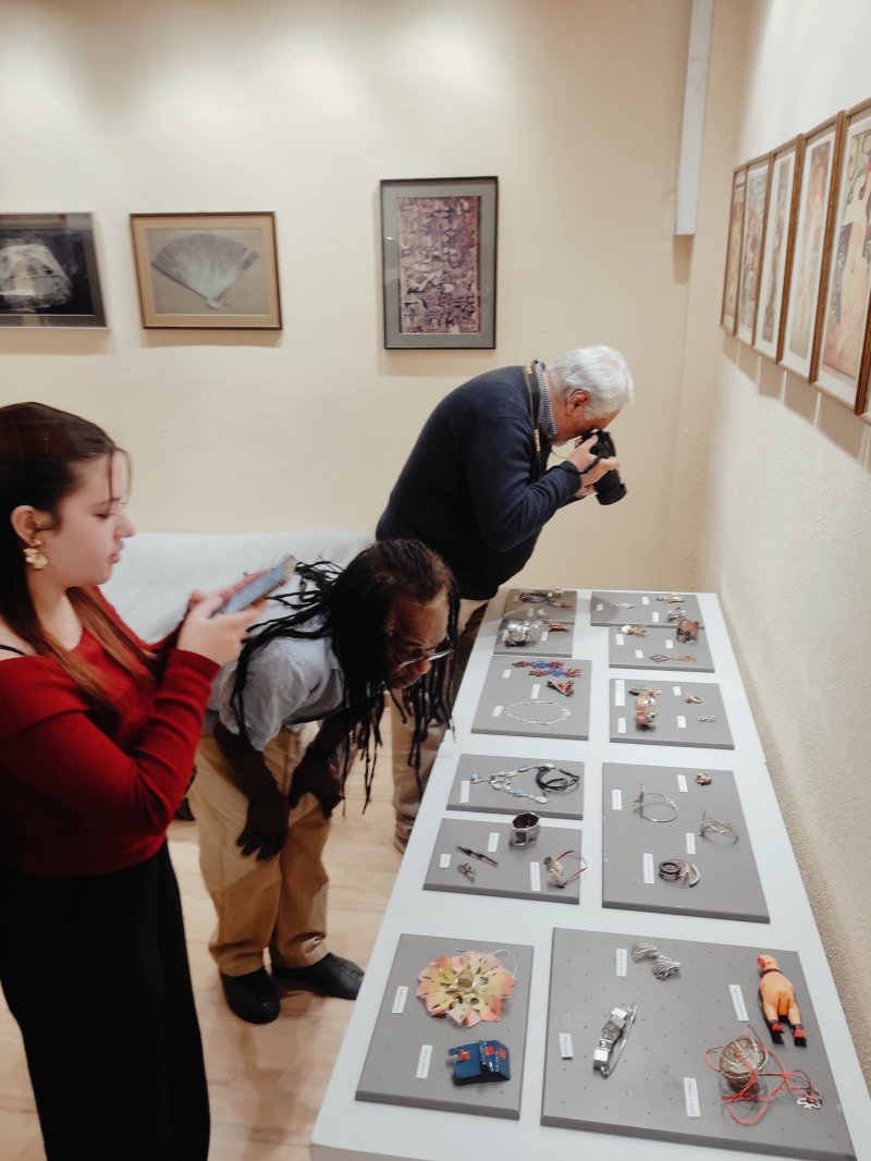 Participation of the I.S.A.E.K. of Volos Municipality in the European Jewelry Schools Meeting of PLE in Thessaloniki. I .S.A.E.K. of Volos Municipality successfully participated in the 31st European Conference of Jewelry Schools of PLE in Thessaloniki, he