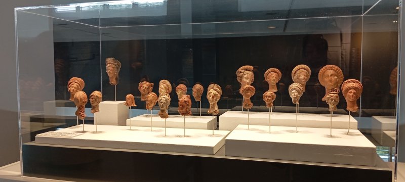 Participation of the I.S.A.E.K. of Volos Municipality in the European Jewelry Schools Meeting of PLE in Thessaloniki. I .S.A.E.K. of Volos Municipality successfully participated in the 31st European Conference of Jewelry Schools of PLE in Thessaloniki, he