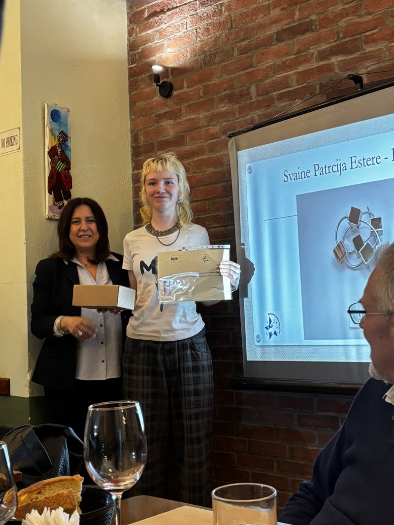Participation of the I.S.A.E.K. of Volos Municipality in the European Jewelry Schools Meeting of PLE in Thessaloniki. I .S.A.E.K. of Volos Municipality successfully participated in the 31st European Conference of Jewelry Schools of PLE in Thessaloniki, he