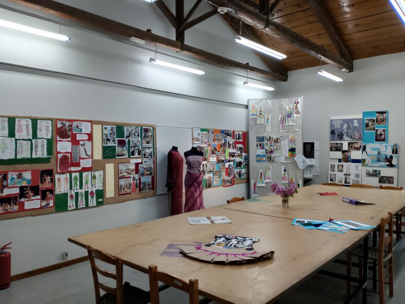 Annual exhibition of student’s creations and PLE travelling Jewelry exhibition at ISAEK of Volos Municipality