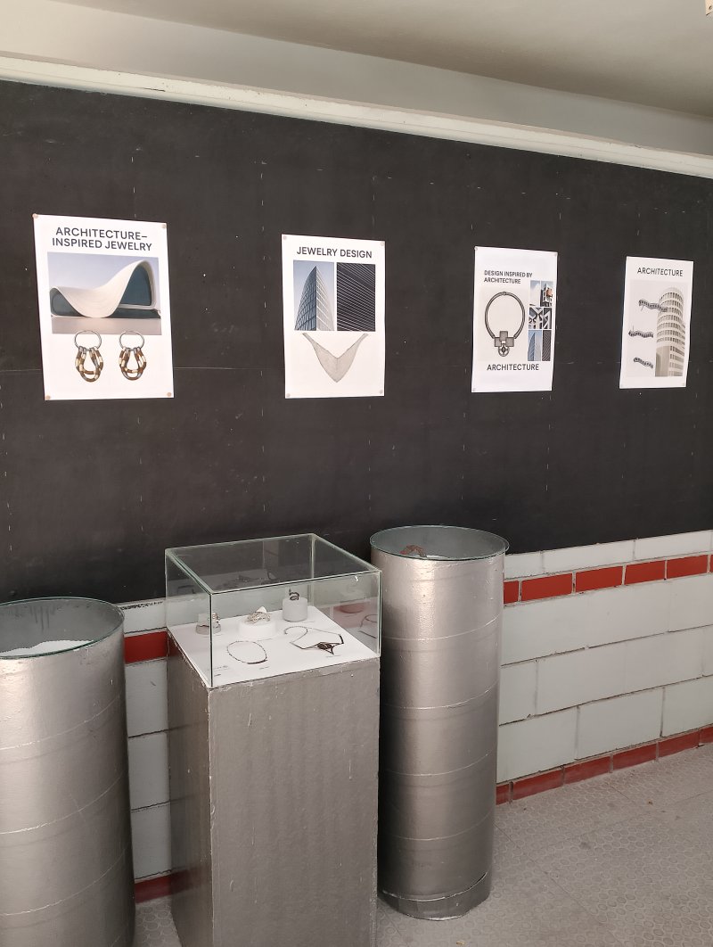 Annual exhibition of student’s creations and PLE travelling Jewelry exhibition at ISAEK of Volos Municipality