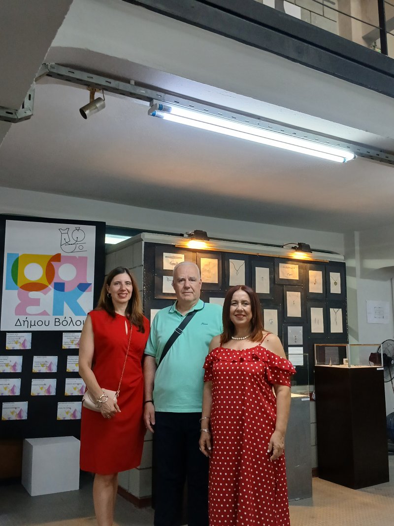 Opening of the European Traveling Jewelry Exhibition of P.L.E. (Parlement Lyceen Europeen) at ISAEK of Volos Municipality in Greece Opening of the European Traveling Jewelry Exhibition of the European Parliament of Jewlery Schools P.L.E. (Parlament Lyc