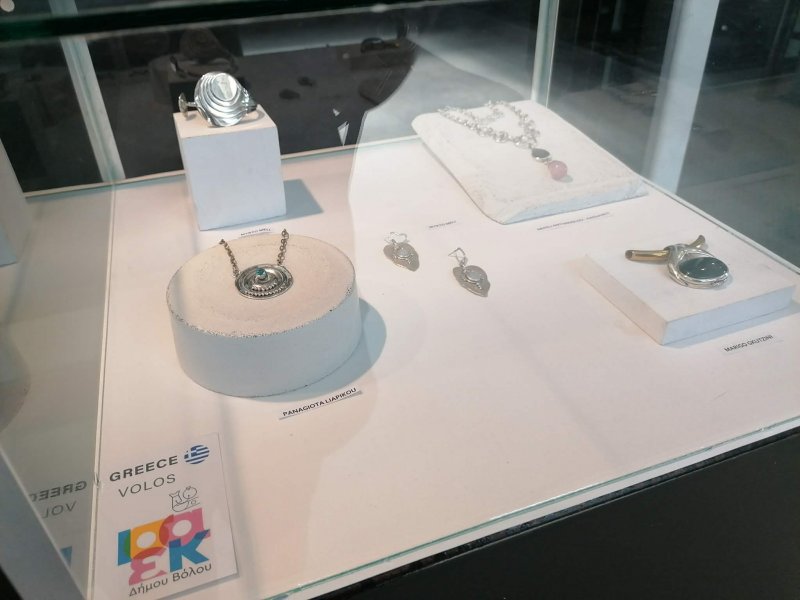 Opening of the European Traveling Jewelry Exhibition of P.L.E. (Parlement Lyceen Europeen) at ISAEK of Volos Municipality in Greece Opening of the European Traveling Jewelry Exhibition of the European Parliament of Jewlery Schools P.L.E. (Parlament Lyc