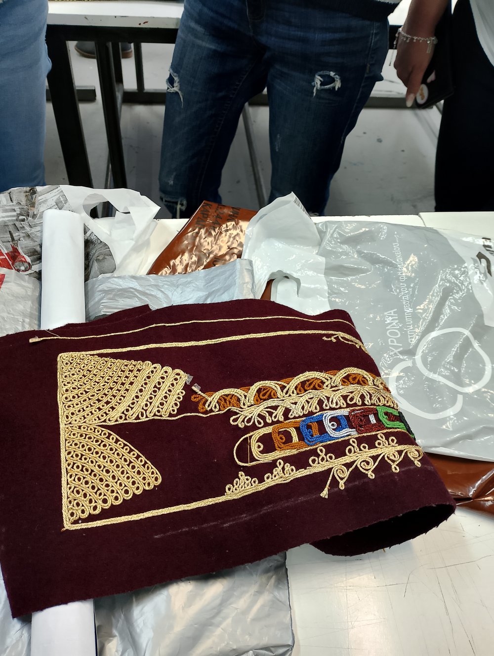 Παρουσίαση - σεμινάριο Παραδοσιακής Φορεσιάς στην ΙΣΑΕΚ ( ΙΙΕΚ ) Δήμου Βόλου
