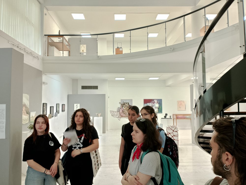 Εκπαιδευτική  επίσκεψη Σπουδαστών της ΙΣΑΕΚ Δήμου Βόλου σε εικαστικές εκθέσεις της Πόλης μας
